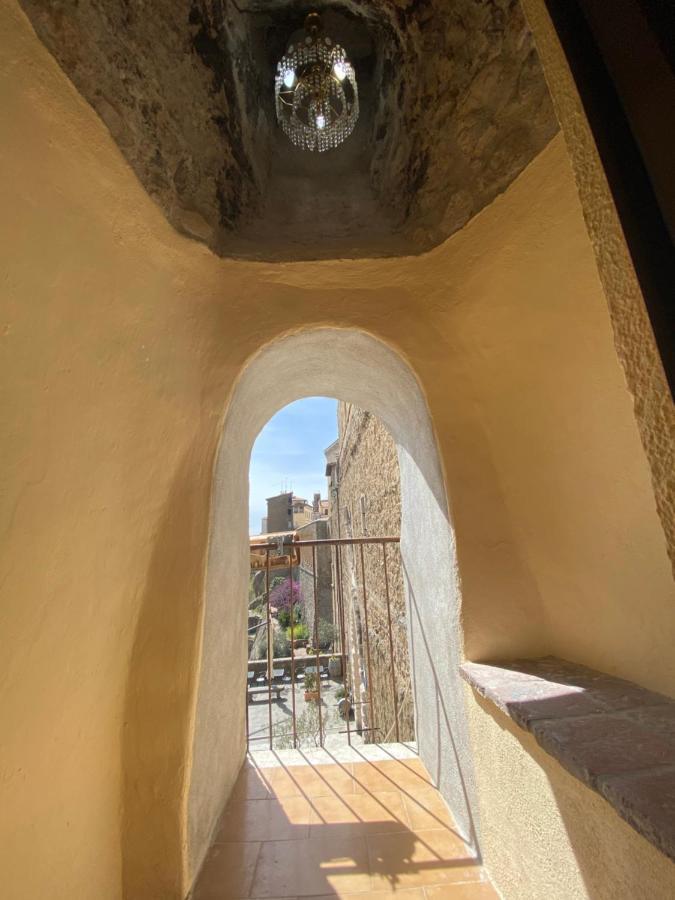 La Torre Della Piramide Hotel Pitigliano Eksteriør billede