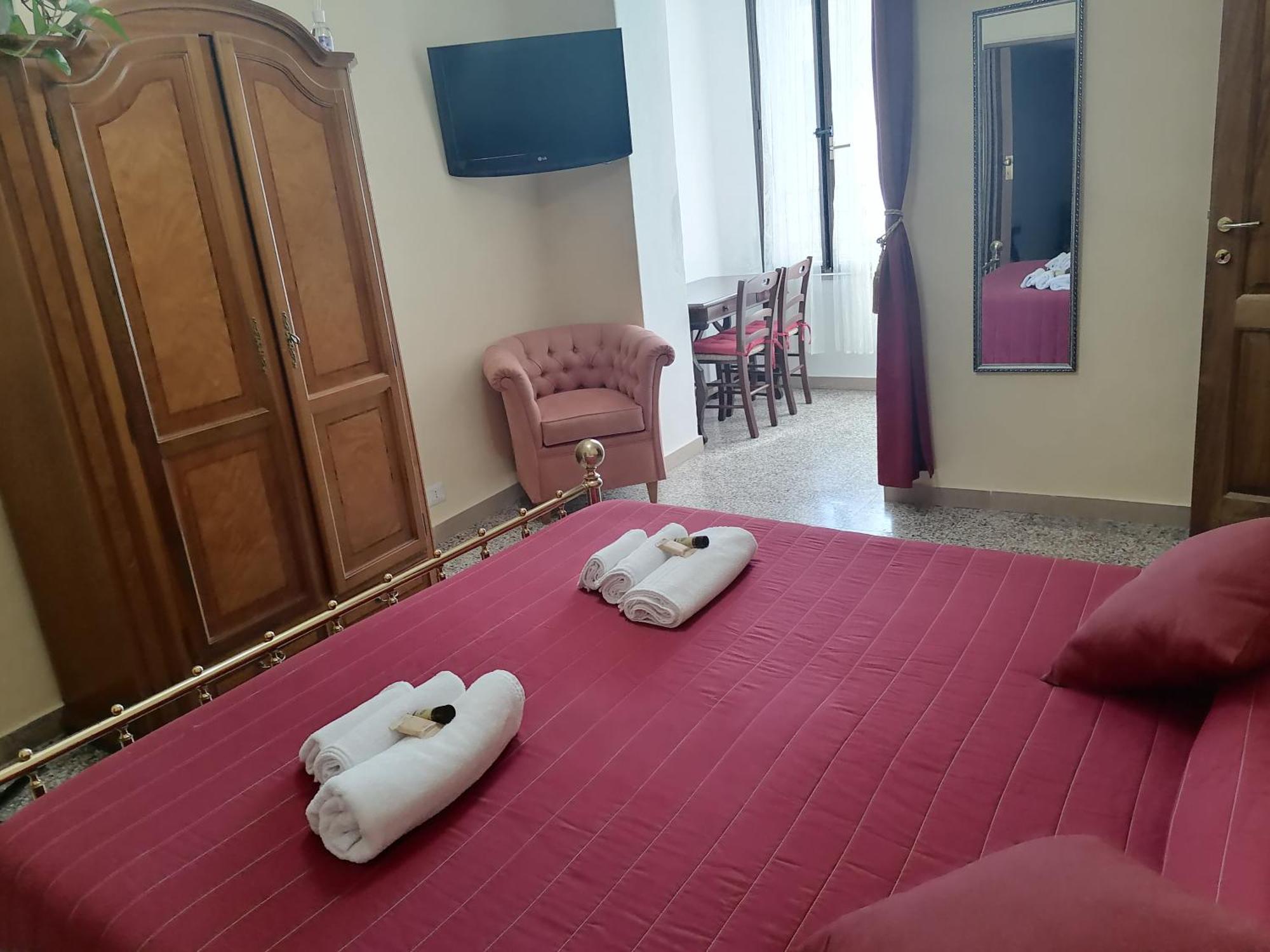 La Torre Della Piramide Hotel Pitigliano Eksteriør billede