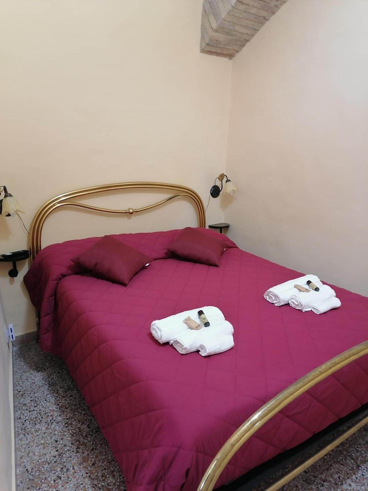 La Torre Della Piramide Hotel Pitigliano Eksteriør billede
