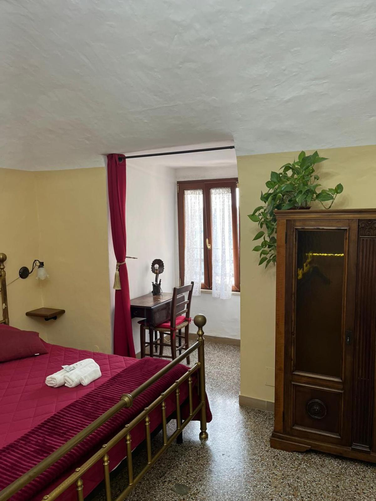 La Torre Della Piramide Hotel Pitigliano Eksteriør billede