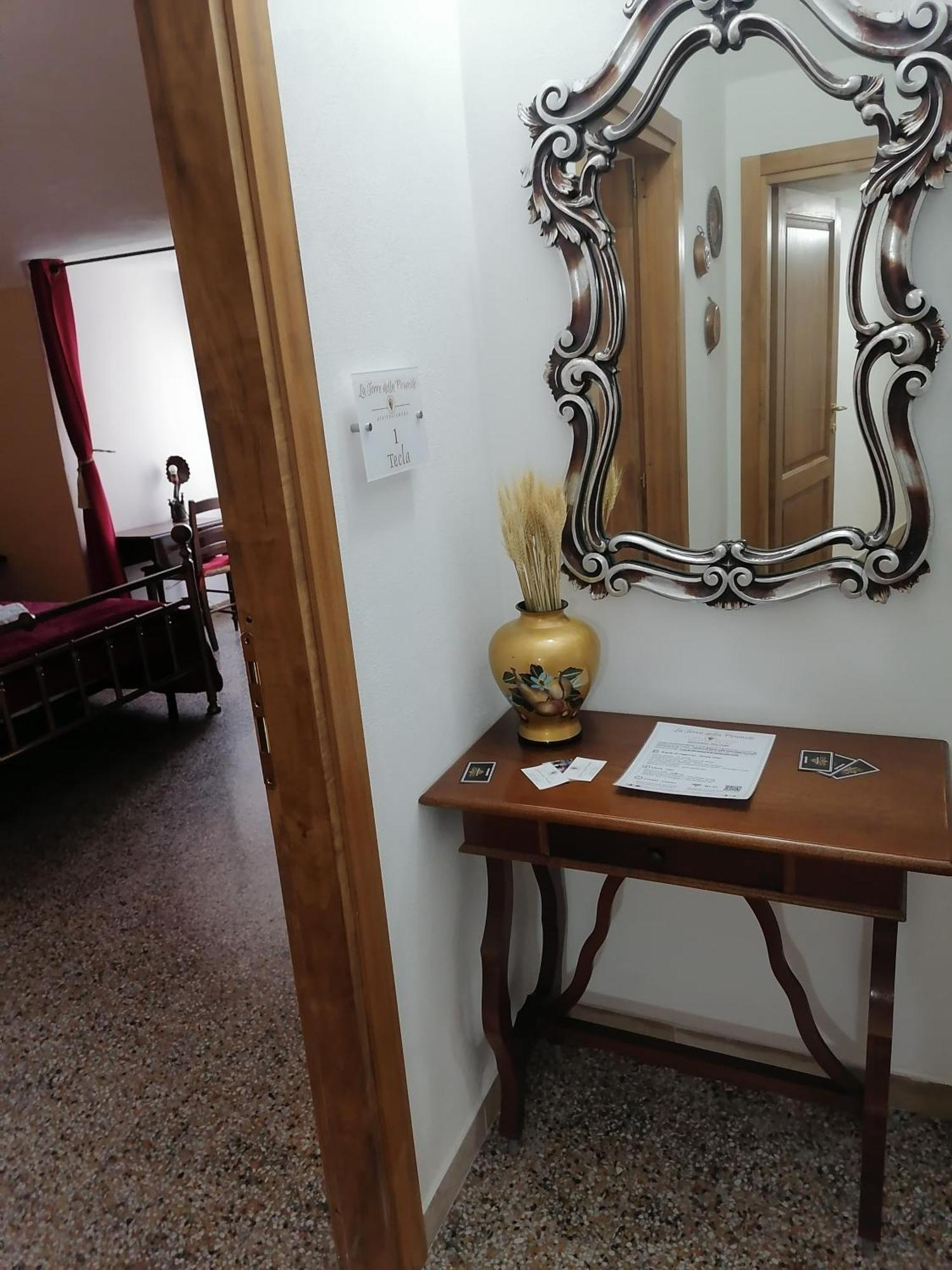 La Torre Della Piramide Hotel Pitigliano Eksteriør billede