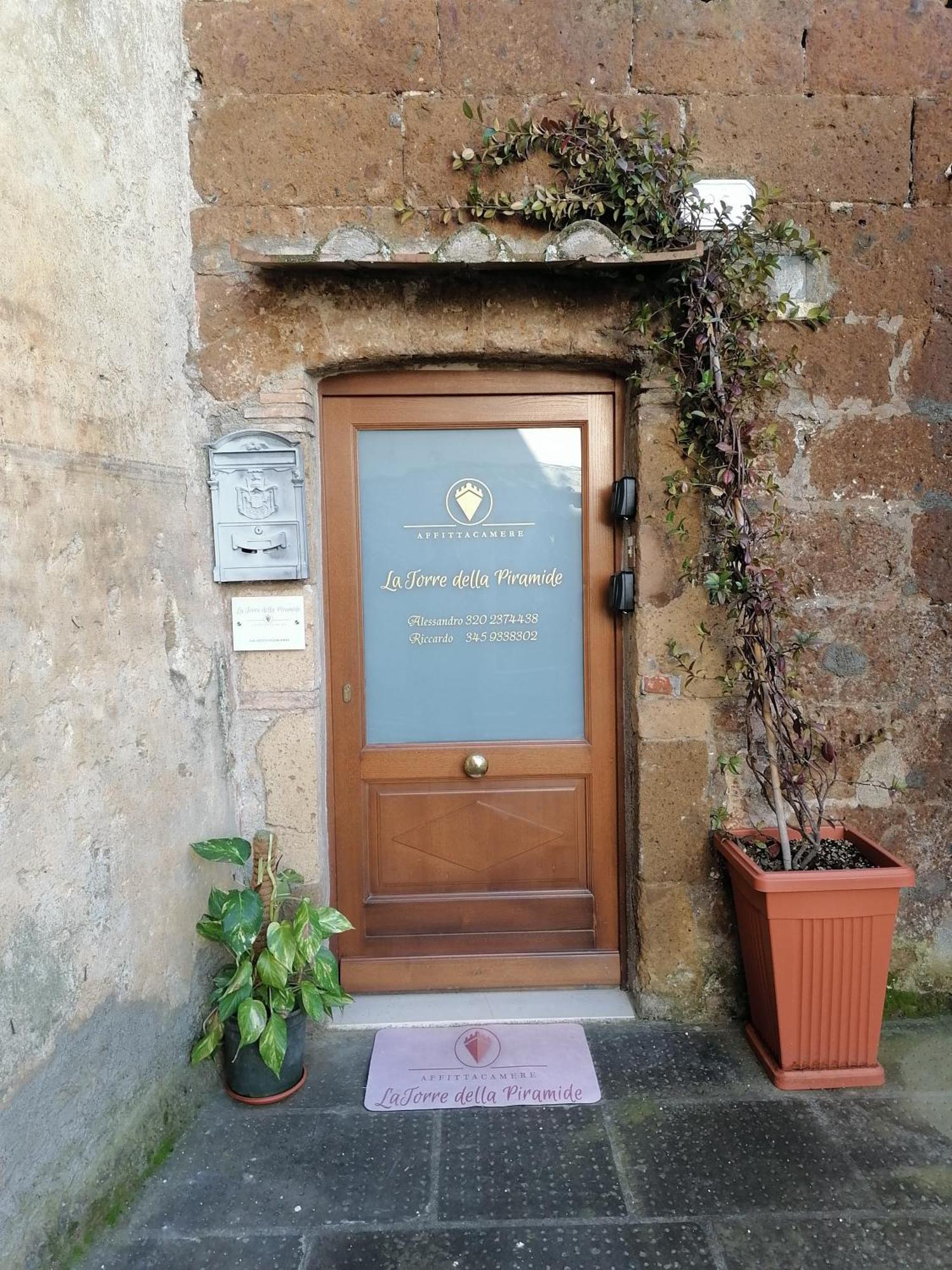 La Torre Della Piramide Hotel Pitigliano Eksteriør billede